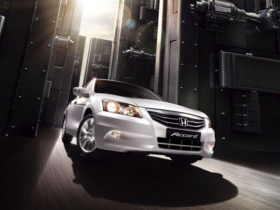  Honda Accord (ML) 2011 года  (фото 3 из 3)